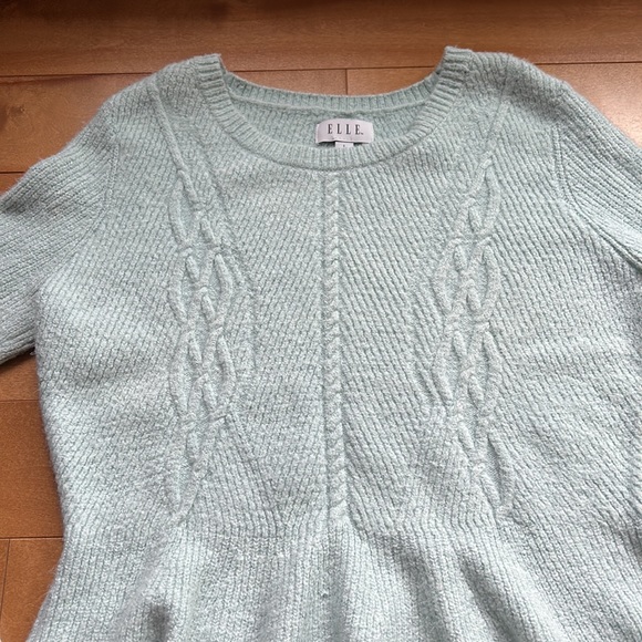 Elle Sweater - Picture 2 of 4